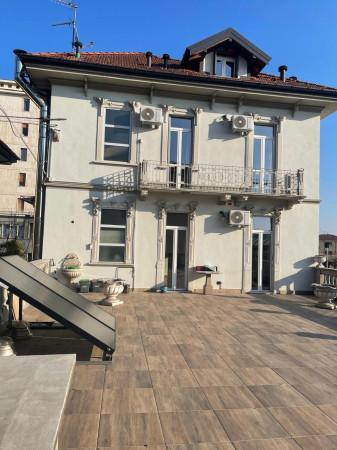 appartamento in vendita a Varese in zona Brunella