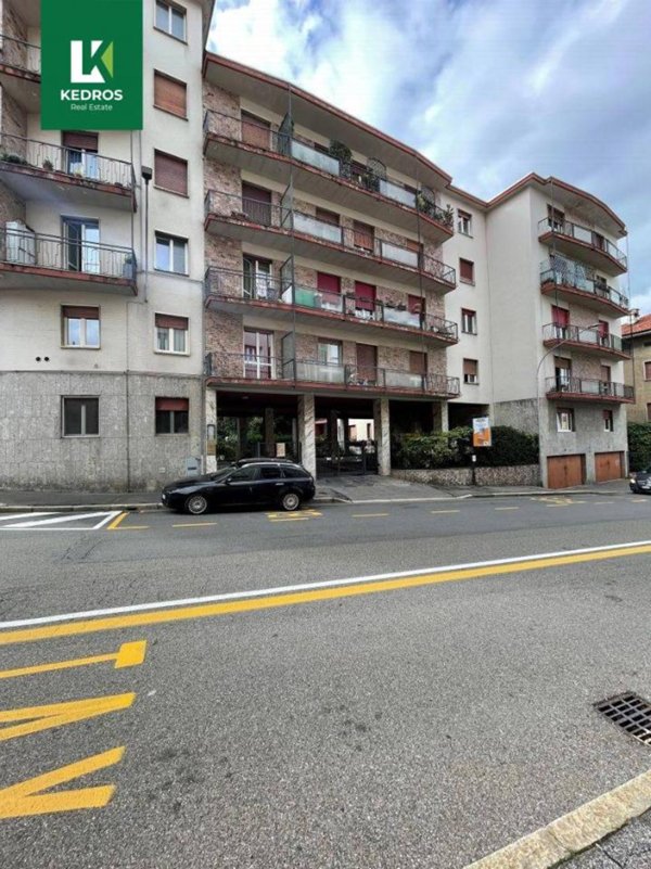 appartamento in vendita a Varese in zona Giubiano