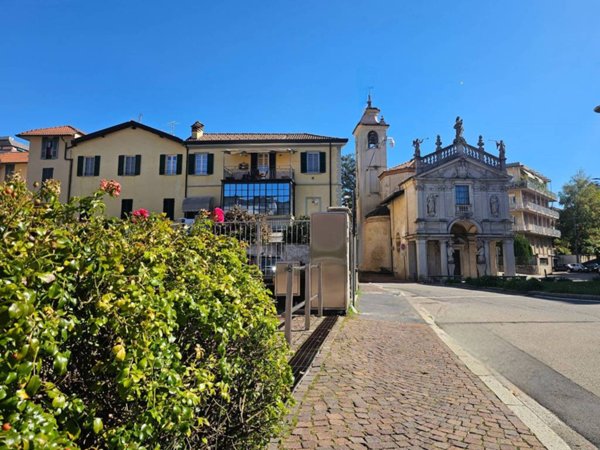 appartamento in vendita a Varese in zona Biumo