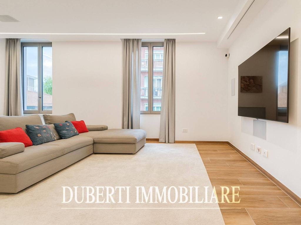 appartamento in vendita a Varese in zona Biumo