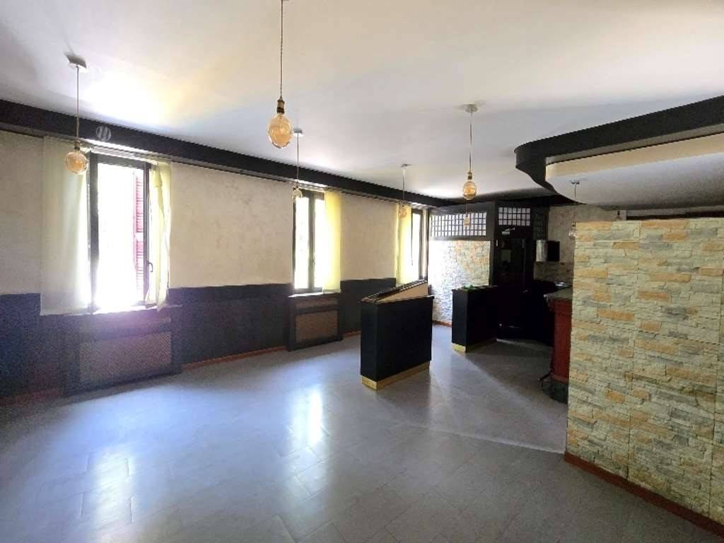 casa indipendente in vendita a Varese in zona Ippodromo