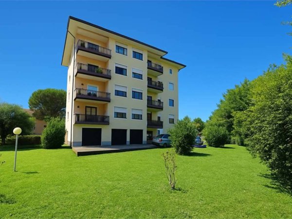appartamento in vendita a Varese in zona Giubiano