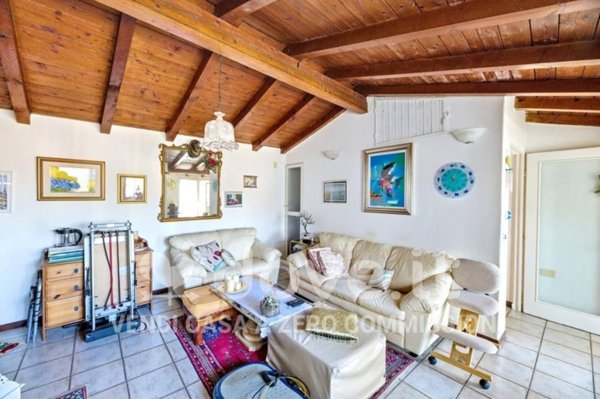 appartamento in vendita a Varese in zona Sant'Ambrogio