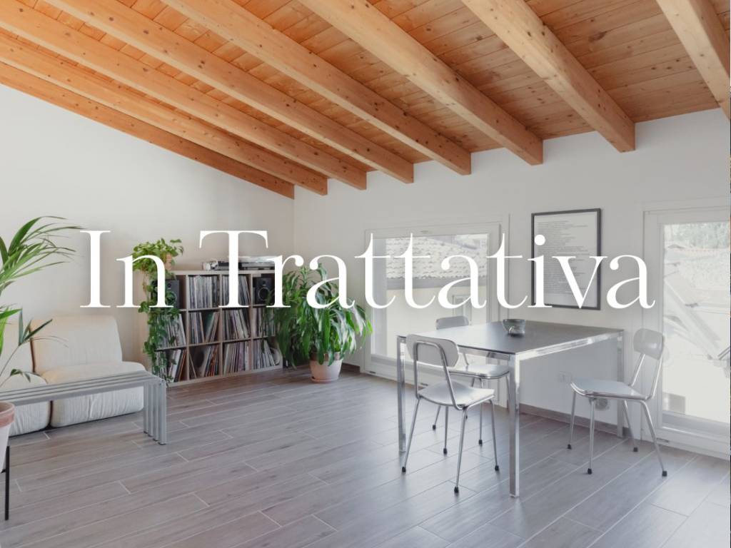 appartamento in vendita a Varese in zona Biumo