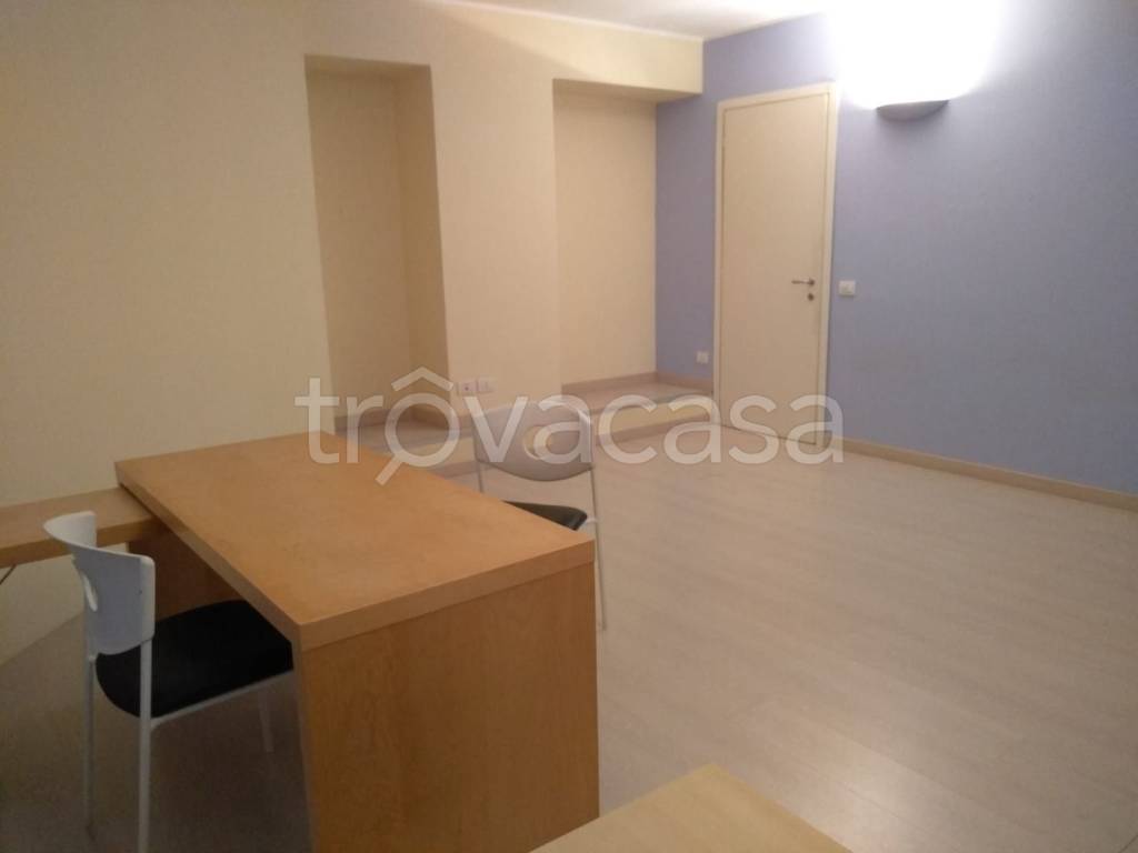 ufficio in vendita a Varese in zona Centro Città