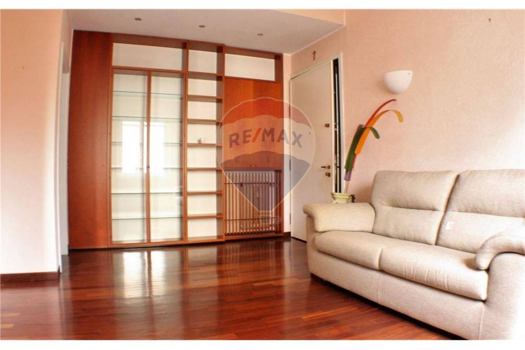 appartamento in vendita a Varese in zona Giubiano