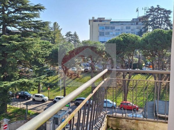 appartamento in vendita a Varese in zona Giubiano