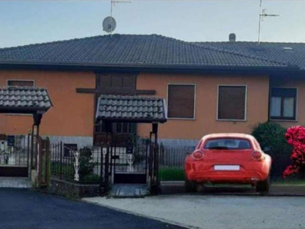 appartamento in vendita a Varese in zona Biumo