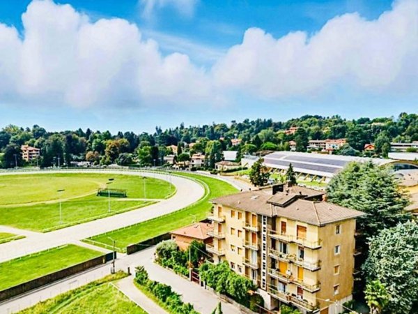 appartamento in vendita a Varese in zona Ippodromo