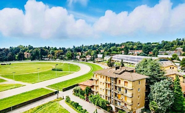 appartamento in vendita a Varese in zona Ippodromo