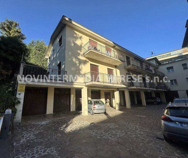 appartamento in vendita a Varese in zona Biumo