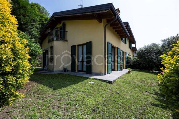 casa indipendente in vendita a Varese in zona Velate