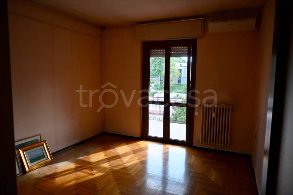 appartamento in vendita a Varese in zona Brunella