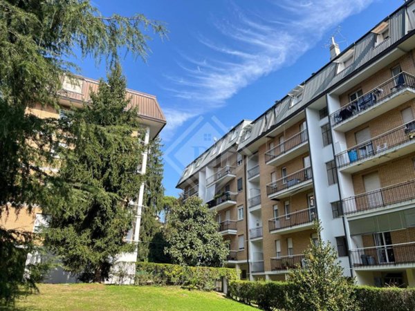 appartamento in vendita a Varese in zona Ippodromo