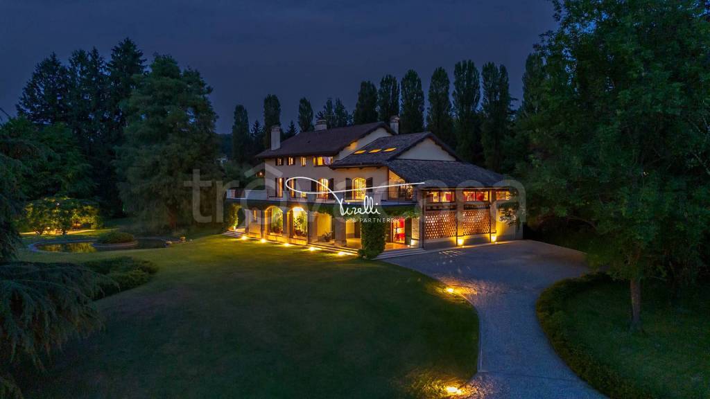 casa indipendente in vendita a Varese in zona Cartabbia