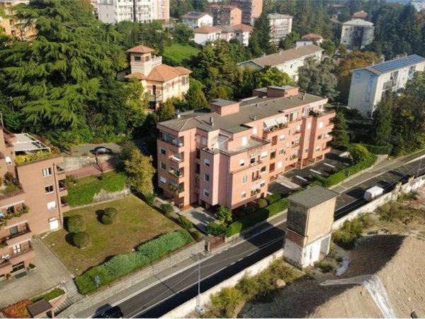 appartamento in vendita a Varese in zona Ippodromo
