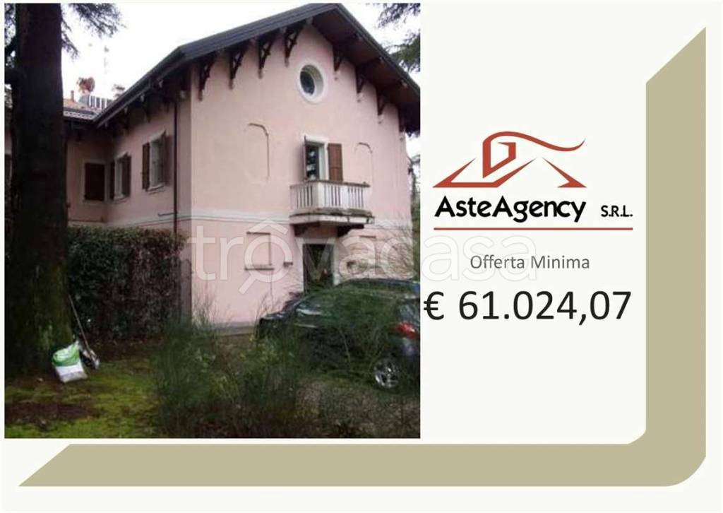 appartamento in vendita a Varese