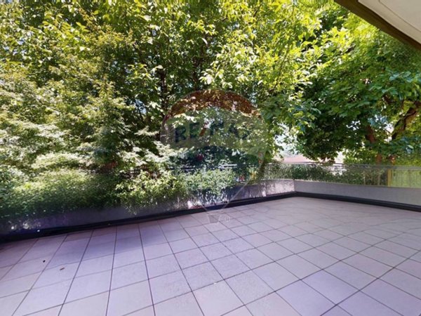 casa indipendente in vendita a Varese in zona Giubiano