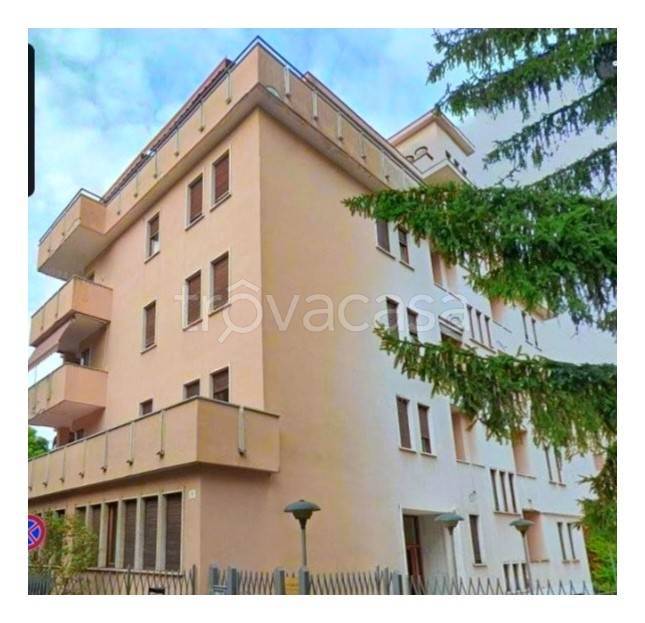 appartamento in vendita a Varese in zona Centro Città