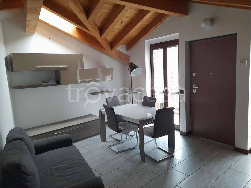 appartamento in vendita a Varese in zona Giubiano