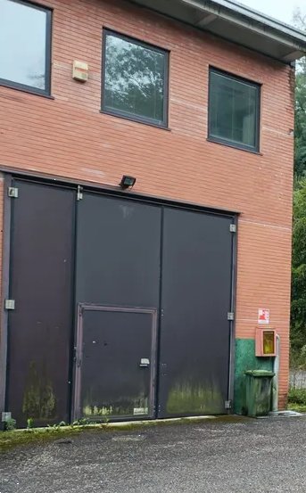 capannone in vendita a Varese