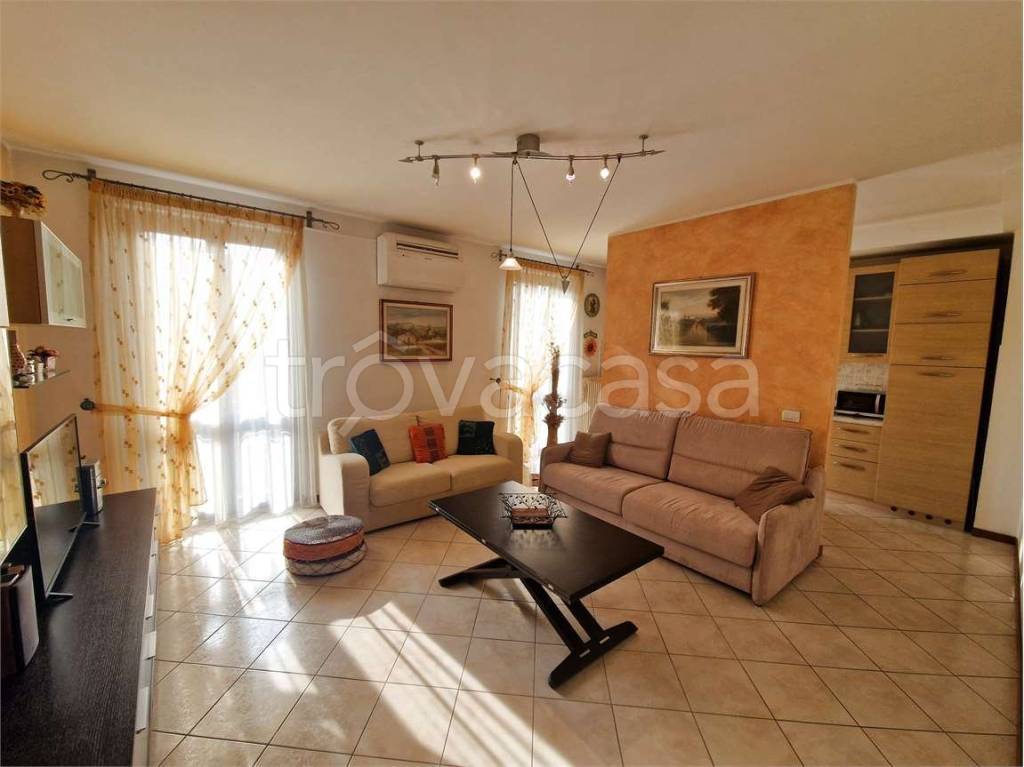 appartamento in vendita a Varese in zona Centro Città