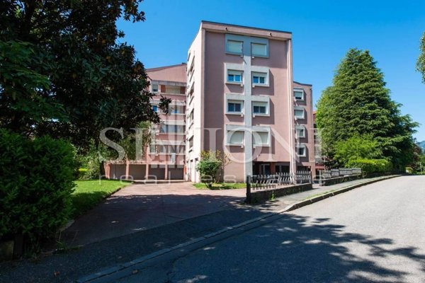 appartamento in vendita a Varese in zona San Fermo