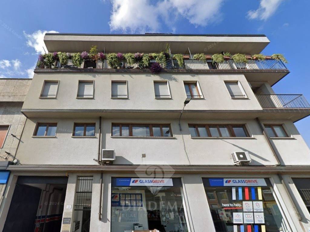 negozio in vendita a Varese in zona Biumo