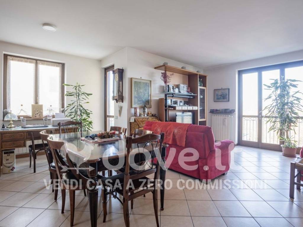 casa indipendente in vendita a Varese in zona Giubiano