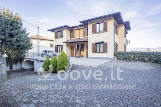 casa indipendente in vendita a Varese in zona Giubiano