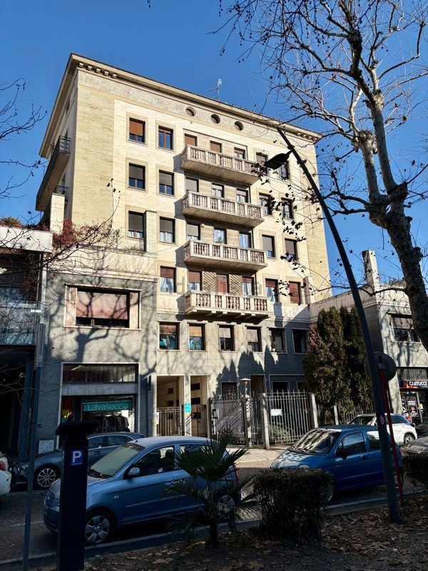 appartamento in vendita a Varese in zona Centro Città