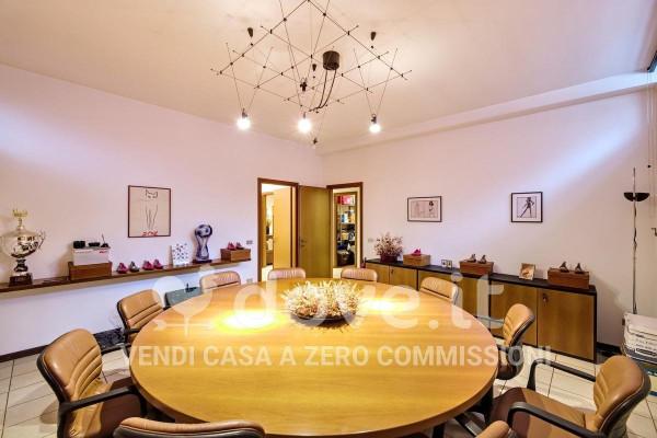 appartamento in vendita a Varese in zona Centro Città