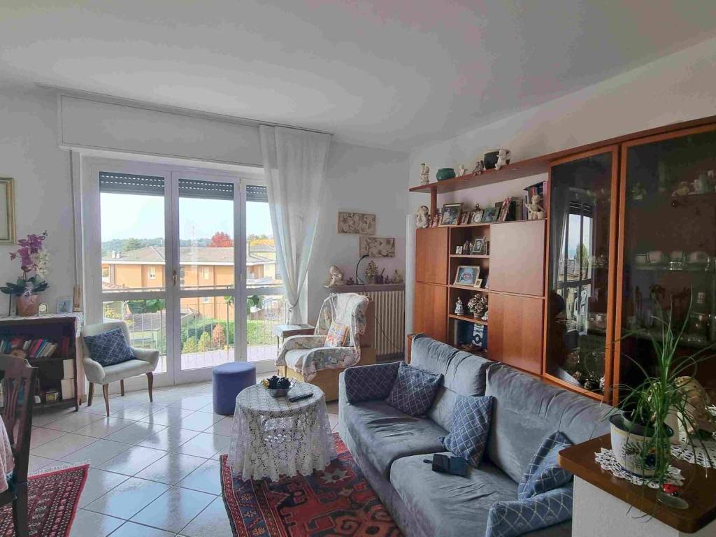 appartamento in vendita a Varese in zona Bobbiate
