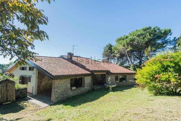 casa indipendente in vendita a Varese in zona Sant'Ambrogio