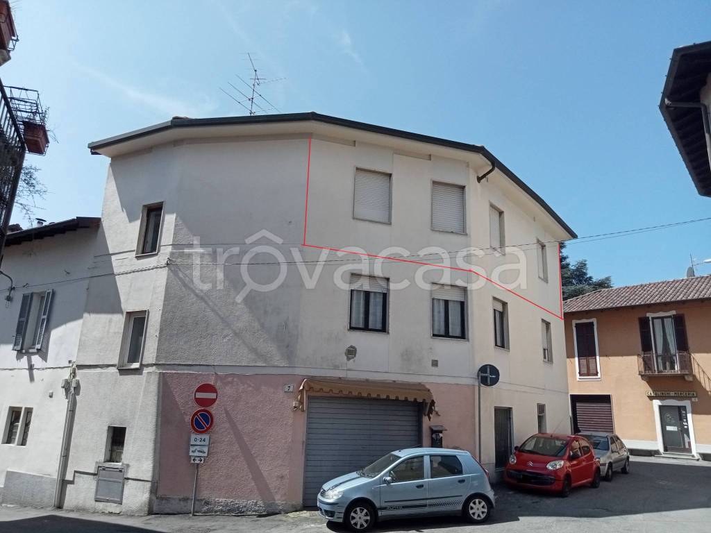 appartamento in vendita a Varese in zona Sant'Ambrogio