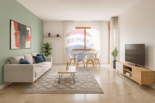 appartamento in vendita a Varese in zona Brunella