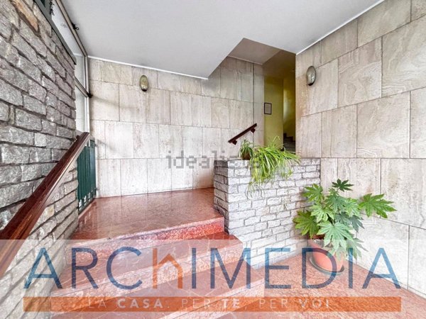 appartamento in vendita a Varese in zona Ippodromo