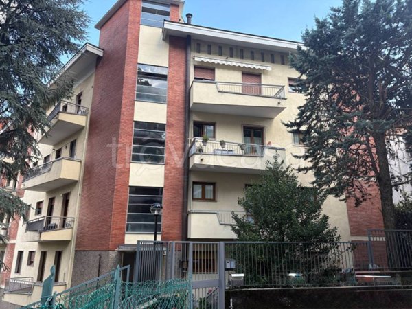 appartamento in vendita a Varese in zona Biumo