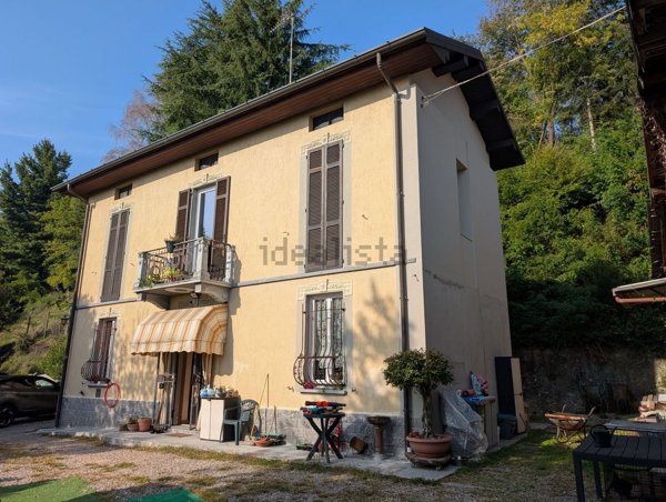 casa indipendente in vendita a Varese