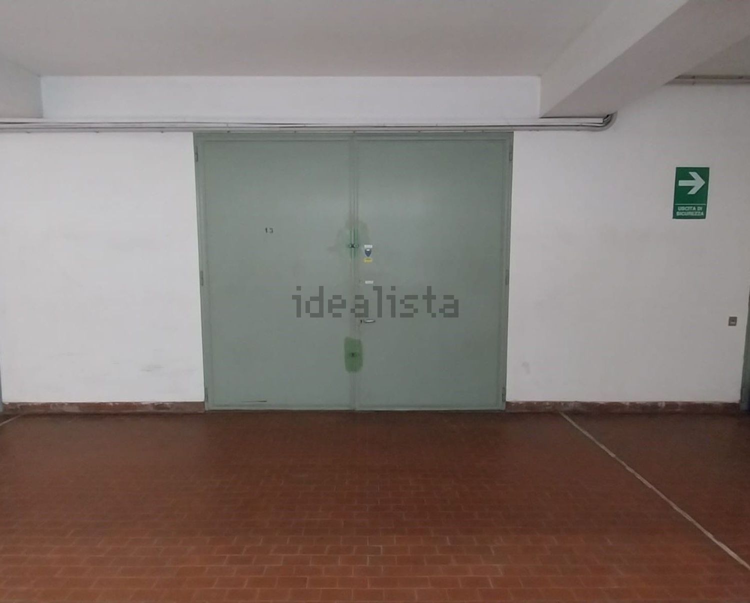 locale di sgombero in vendita a Varese in zona Biumo