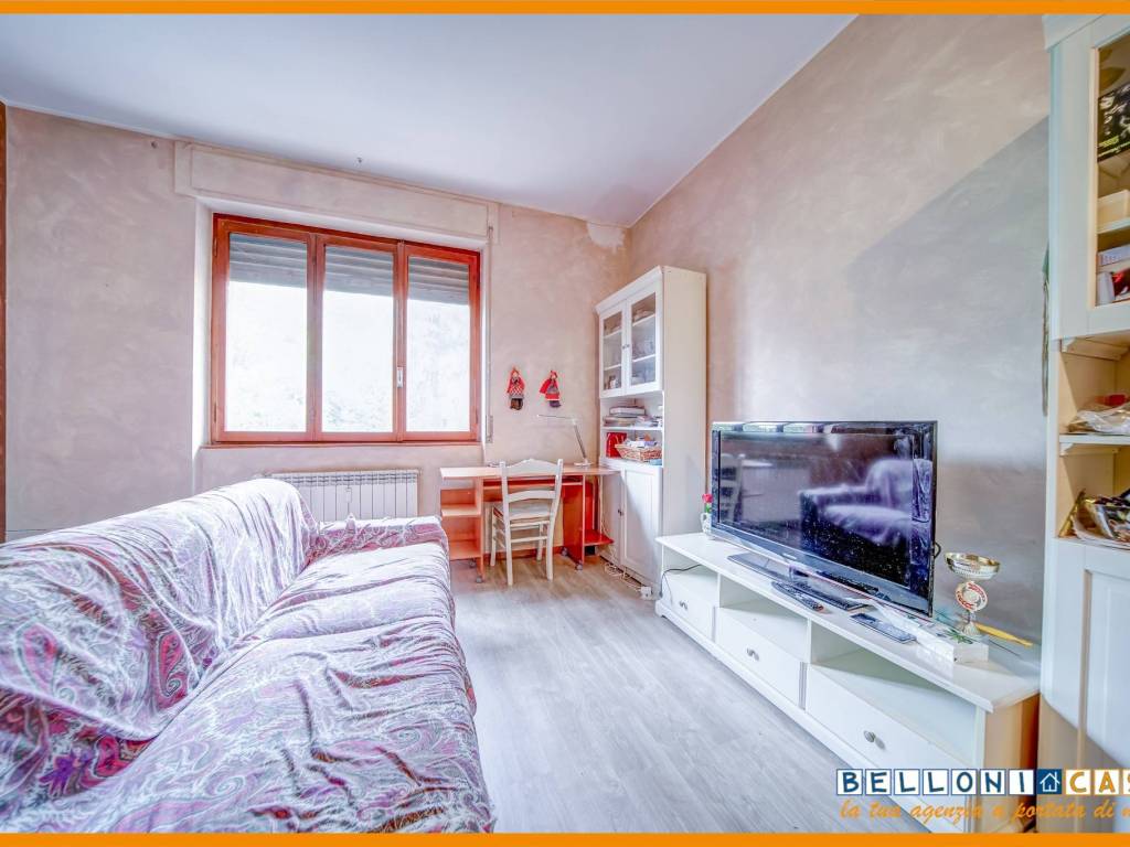 appartamento in vendita a Varese in zona Giubiano