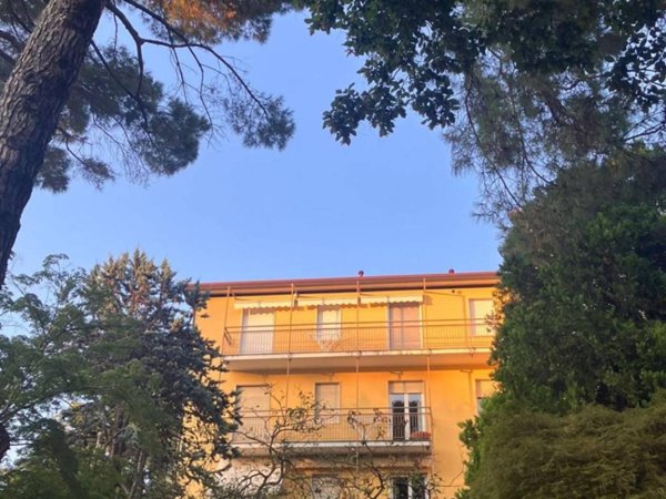 appartamento in vendita a Varese in zona Biumo