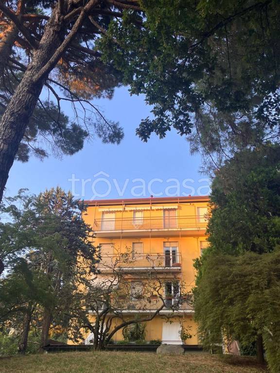 appartamento in vendita a Varese in zona Biumo