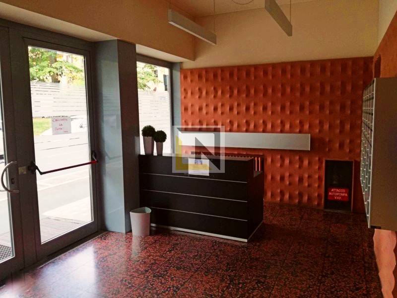 ufficio in vendita a Varese in zona Centro Città