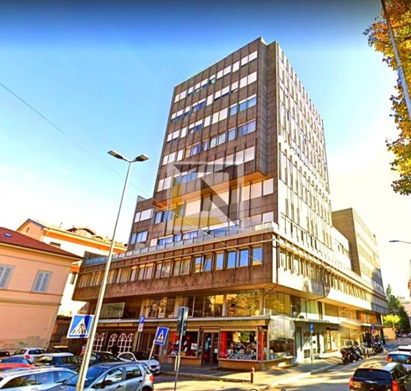 ufficio in vendita a Varese in zona Centro Città