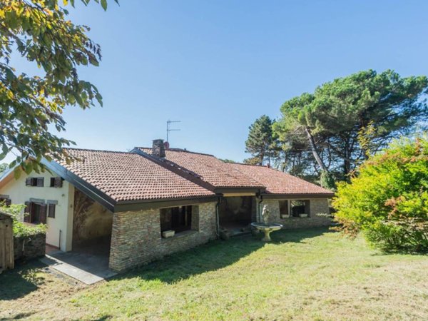 casa indipendente in vendita a Varese in zona Sant'Ambrogio