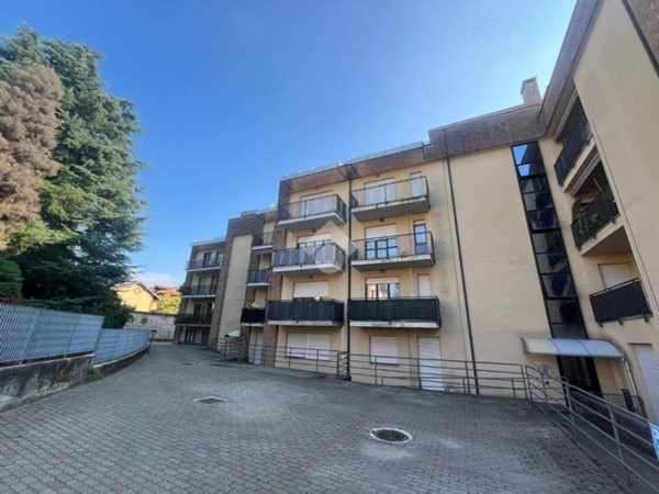 appartamento in vendita a Varese in zona Ippodromo