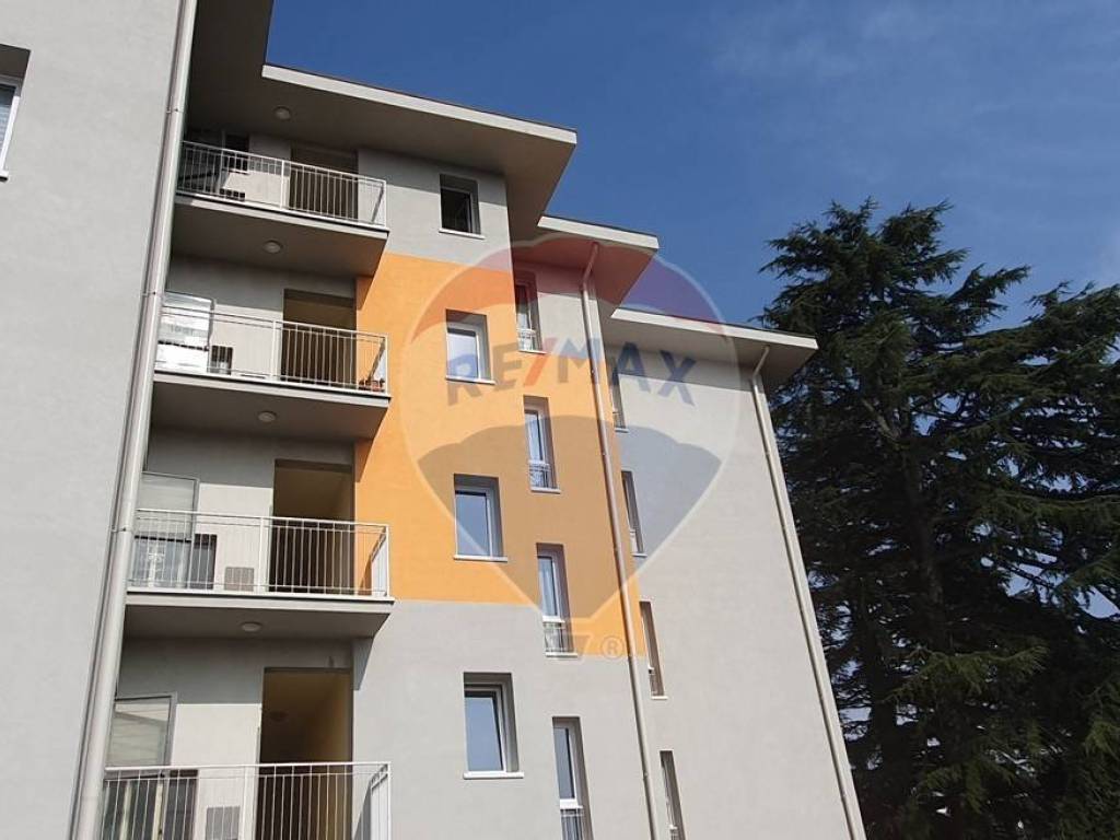 appartamento in vendita a Varese in zona Bizzozero