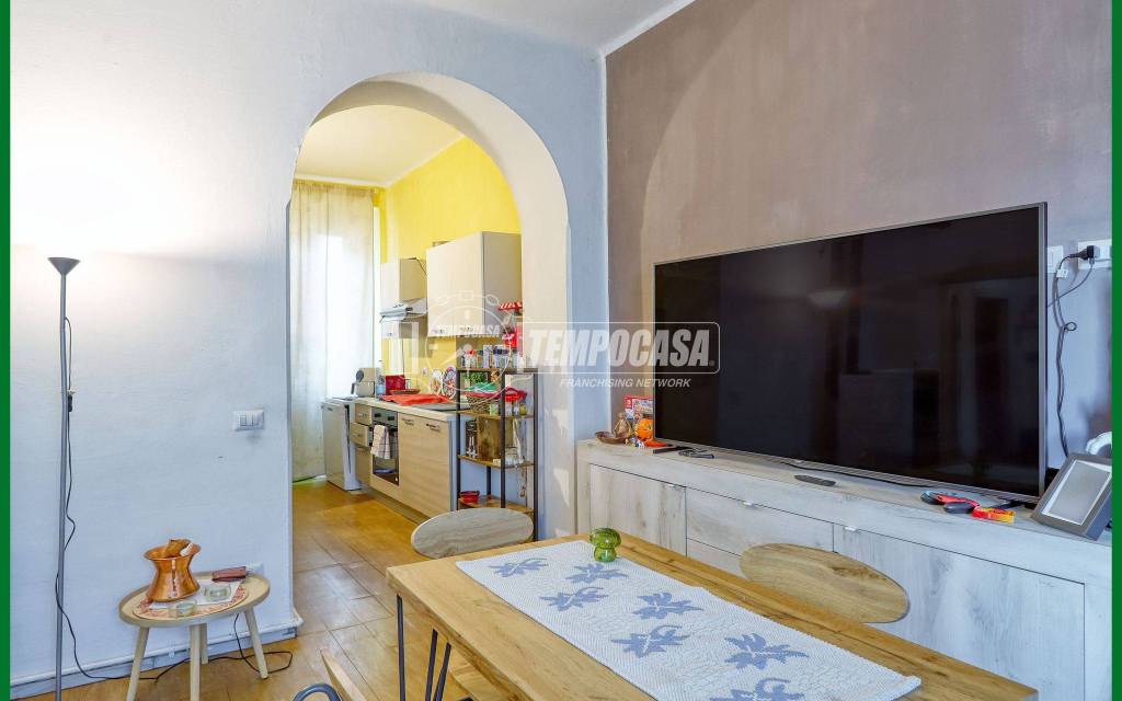 appartamento in vendita a Varese in zona Biumo