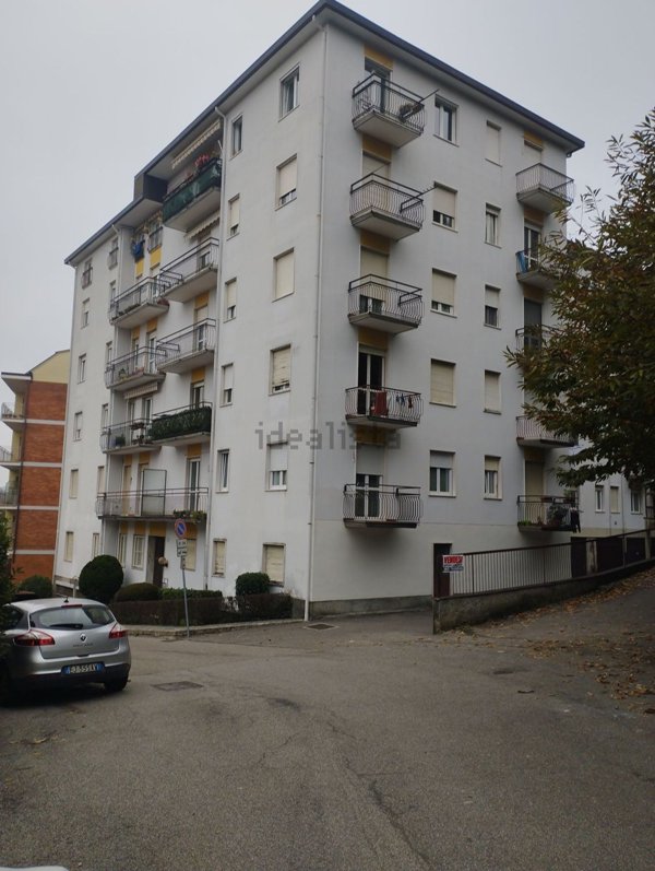 appartamento in vendita a Varese in zona Ippodromo